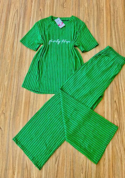 Vainly Hope 2 piece
