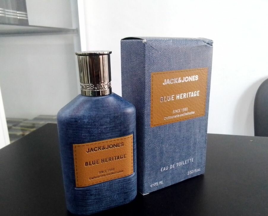 JACK AND JONES