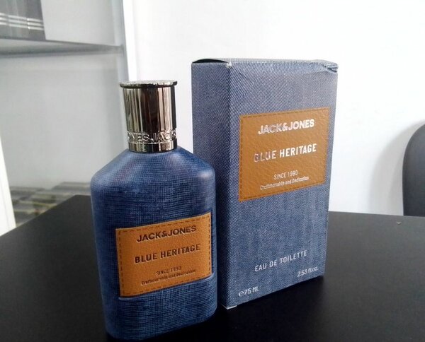 JACK AND JONES