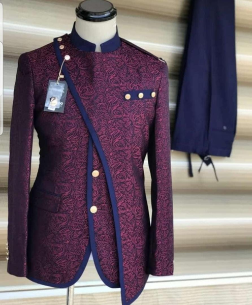 Suit rouge