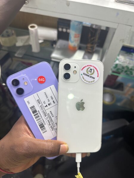 iPhone 12 simple