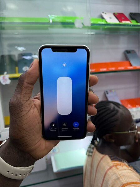 iPhone XR 64G