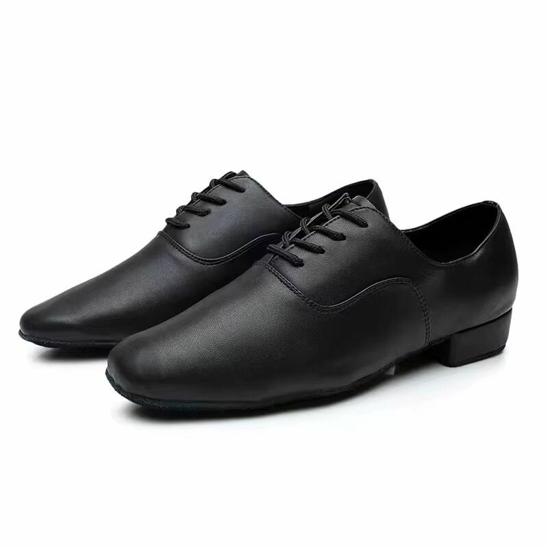 Chaussures de danse en cuir noir