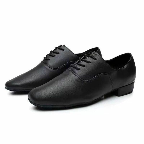 Chaussures de danse en cuir noir