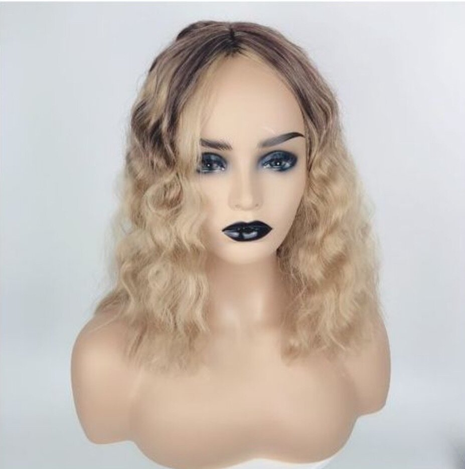 Medium And Long Curly Hair Of Wig Dyed Gradually