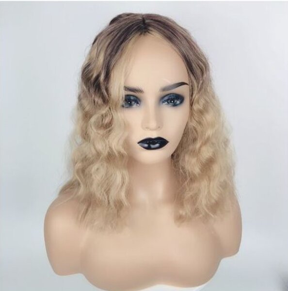 Medium And Long Curly Hair Of Wig Dyed Gradually