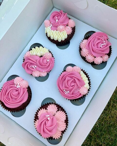 Cupcakes and muffins