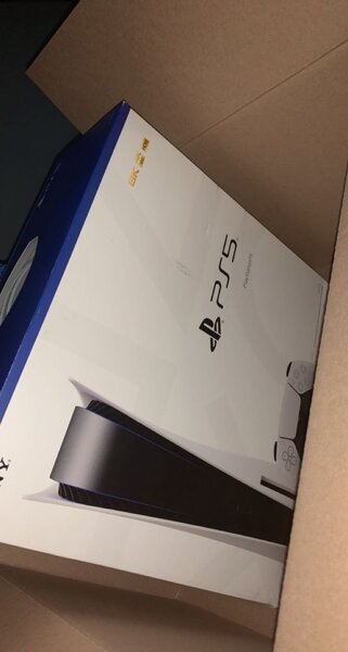 PLAYSTATION 5
