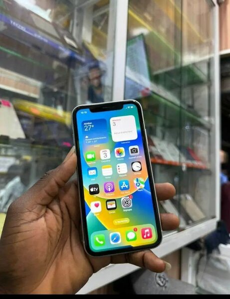iPhone XR