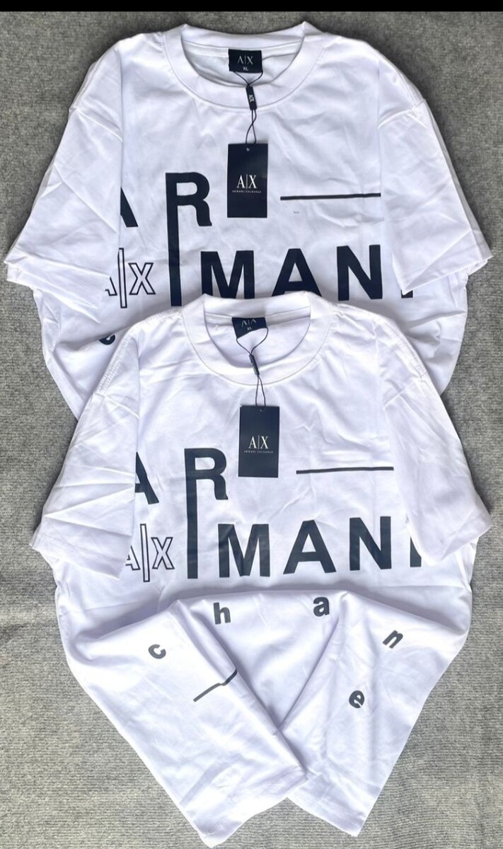 T-shirt blanche avec imprimé