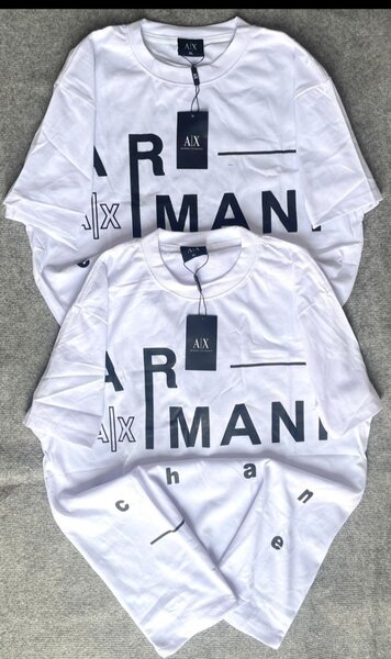 T-shirt blanche avec imprimé