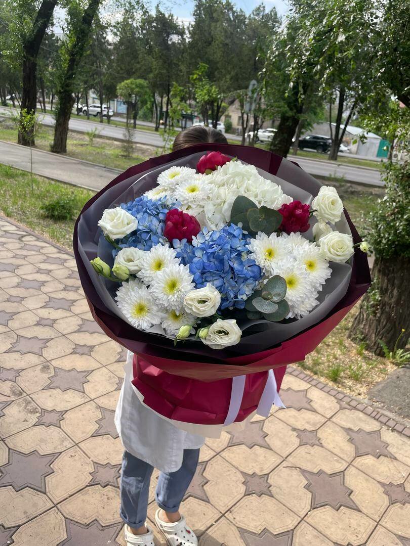 51 роза