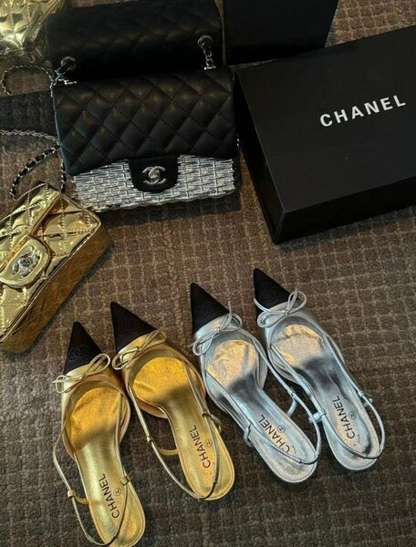 Heel shoe