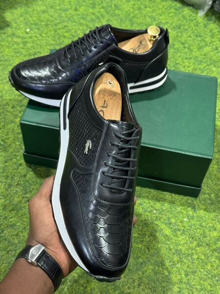 Chaussures de sport en cuir noir