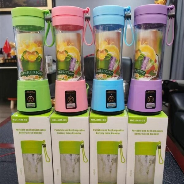 Mini handheld blender