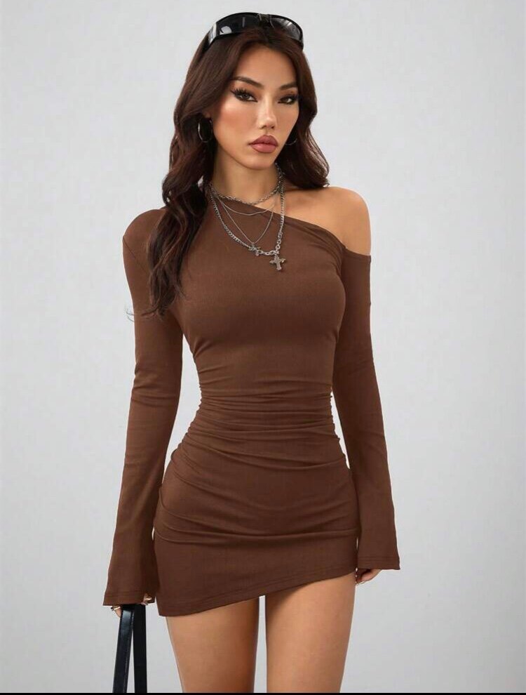 Robe moulante élégante femme