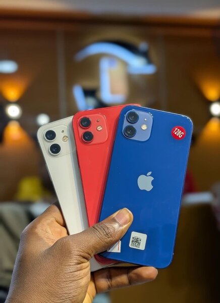 iPhone 12 64gig