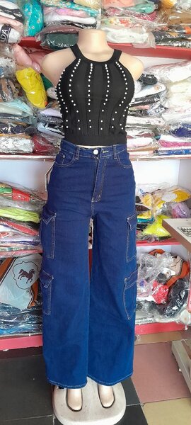 Croptop and kago jeans