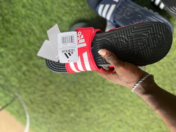 Adidas massage