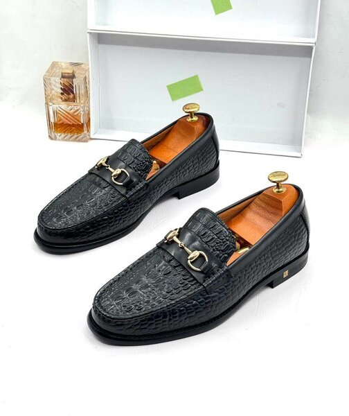 Leather shoes