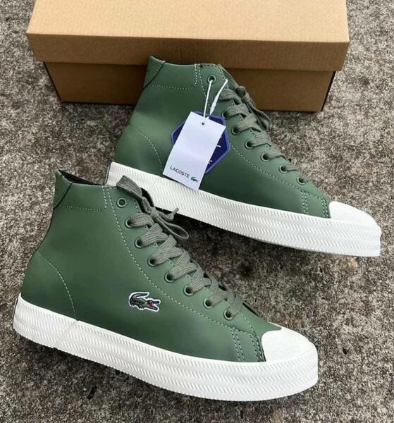 Basket montante en cuir vert