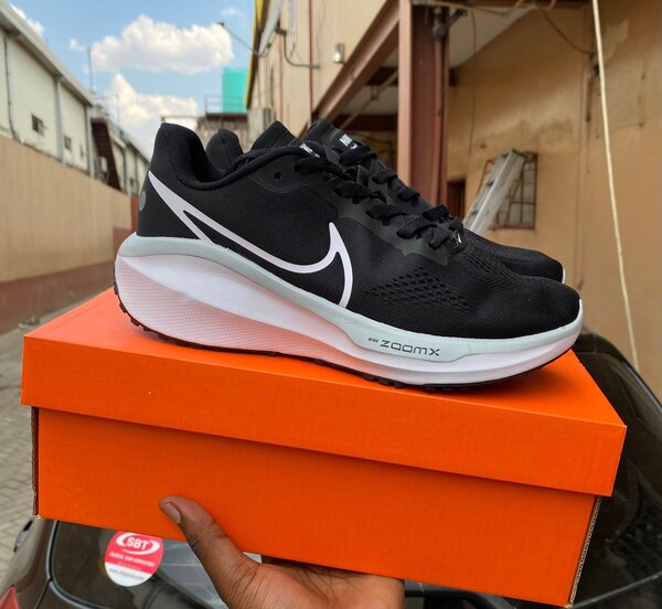 Nike Vomero 17x