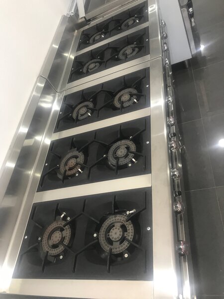 Gas stove
