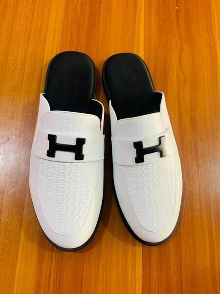 Half shoe