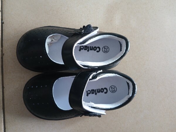 Shoe