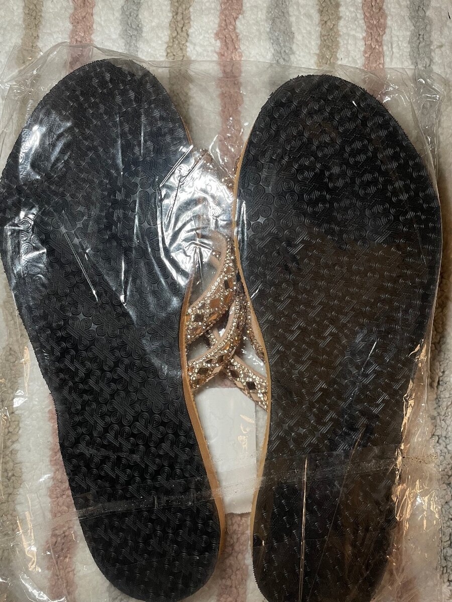 Sandales perlées brillantes