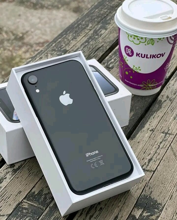 iPhone XR 64GB Noir