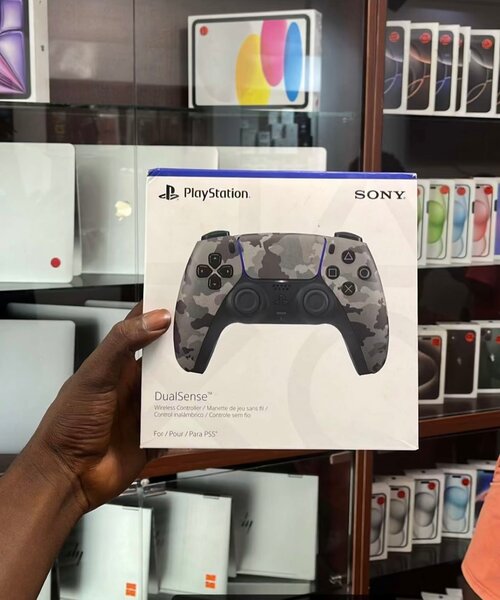PS5 CONTROLLER AVAILABLE