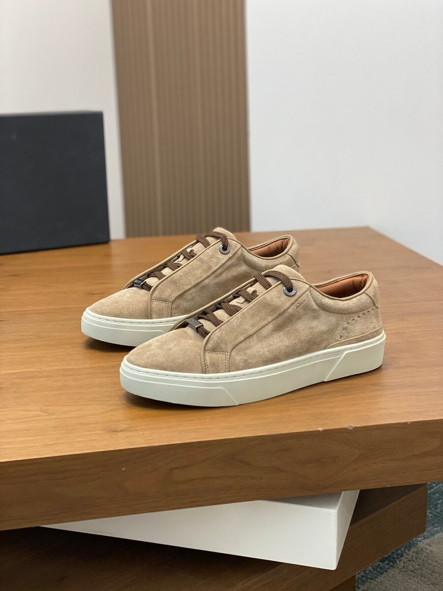 Sneakers beige