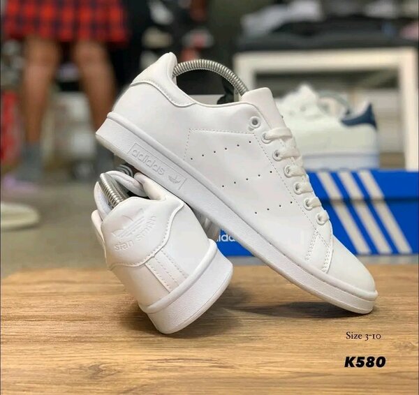 STAN SMITH
