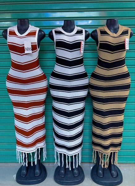 Robe longue sans manches rayée