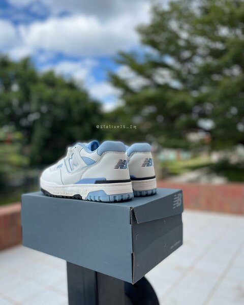 New Balance 550 UNC