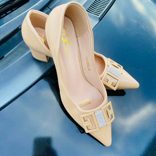 Tream heel shoes