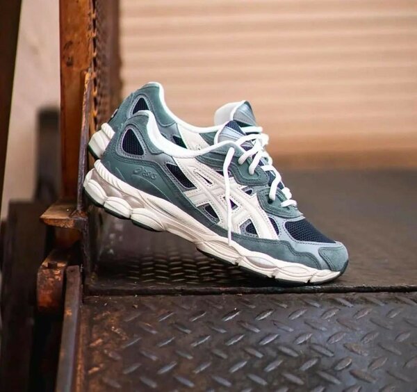 ASICS gel