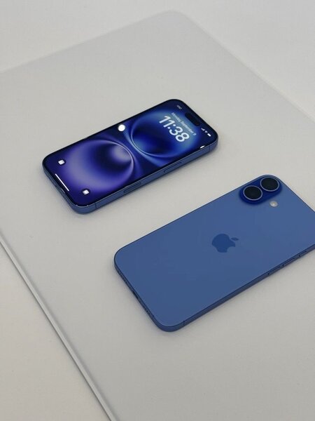 iPhone 16