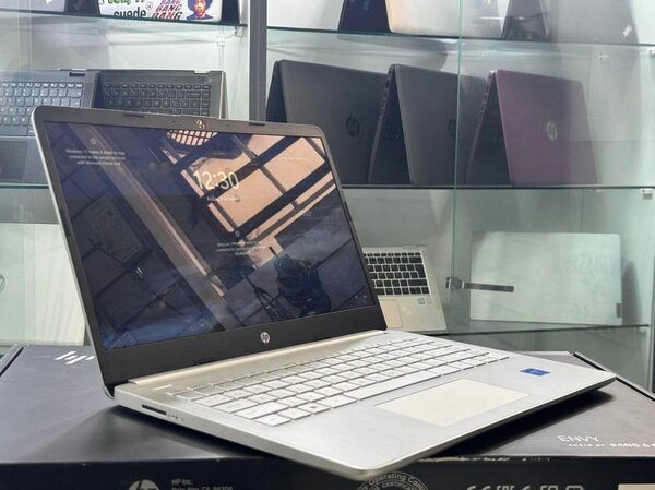 HP 14s