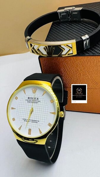 Montre rolex sport en gomme dans sa boîte