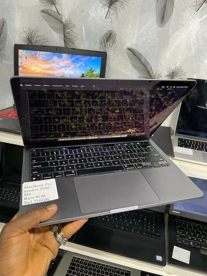MacBook Pro 2020 M1 256GB