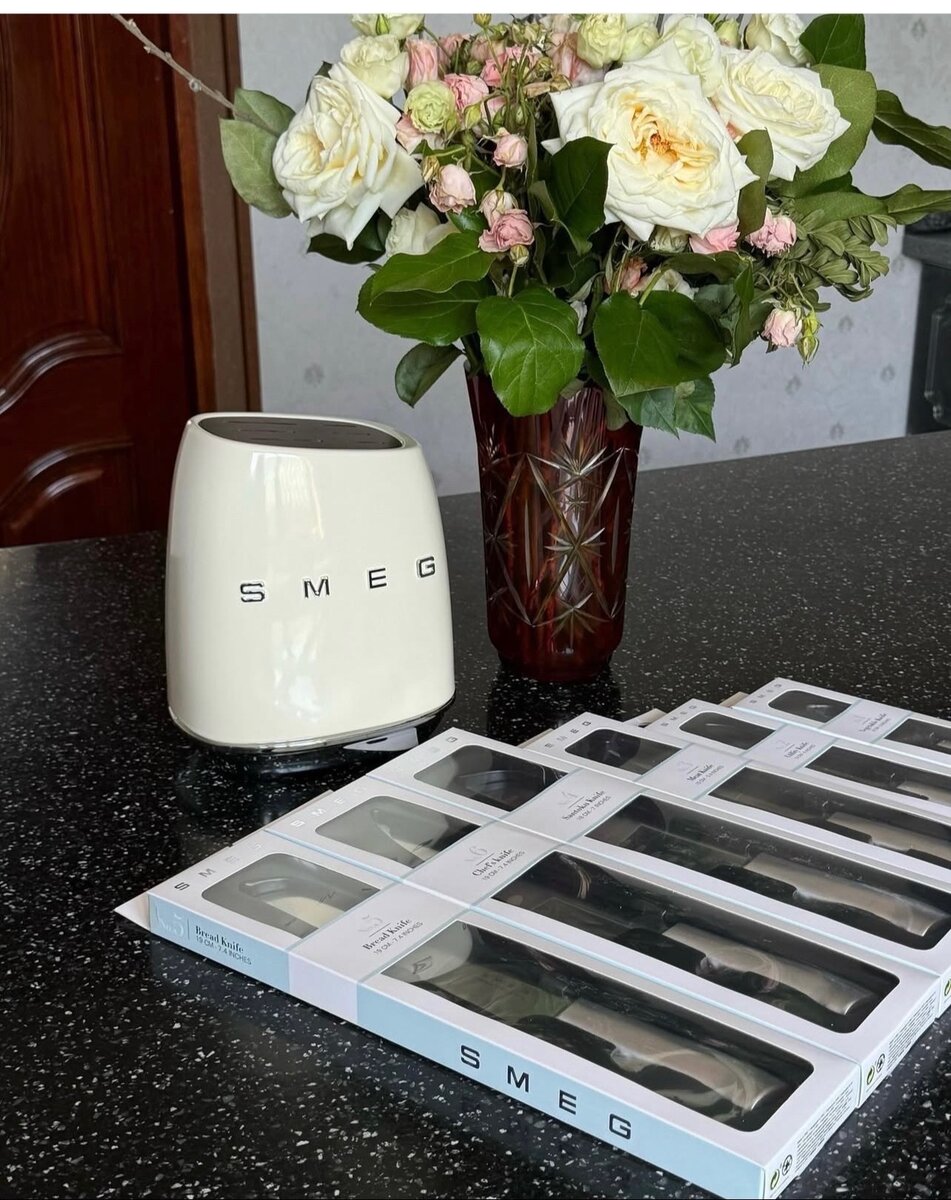 Smeg knives