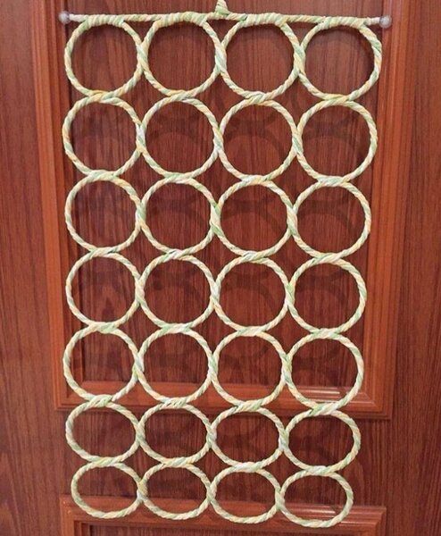 Hijab hanger