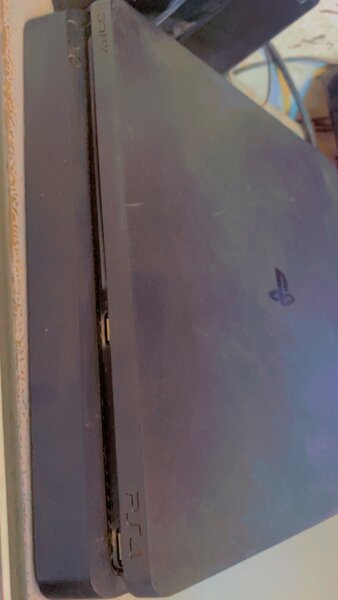 PS4 Slim