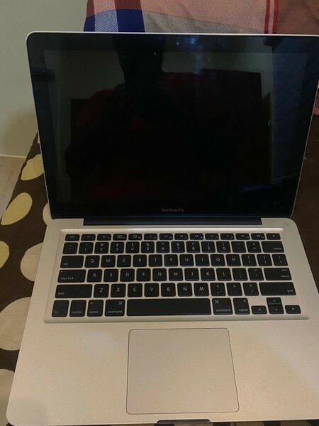 Apple MacBook 2011