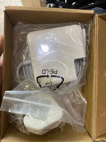 MacBook Pro adapter