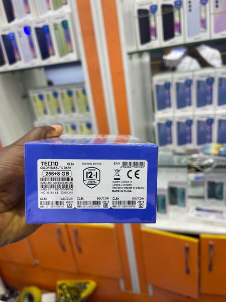 TECNO CAMON 30