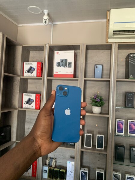 iPhone 13