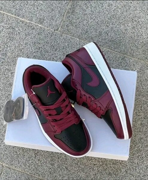 Sneaker